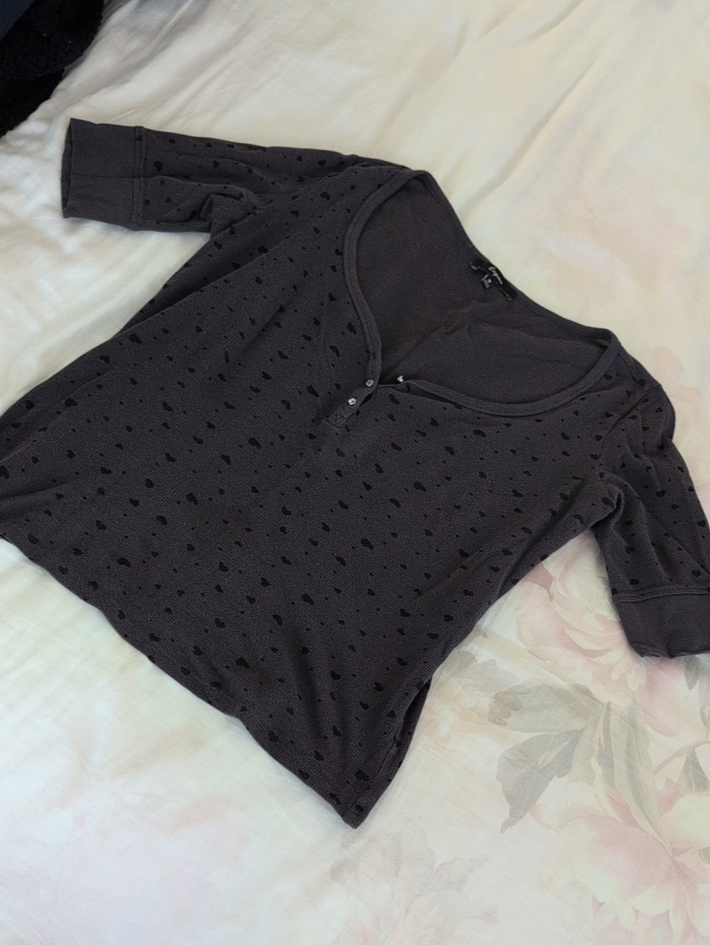 Express Short Sleeve Scoop Neck Top in Charcoal with Heart Eyelet